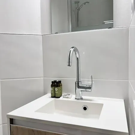 Grand 2 Pers Republique Bastille 3 * باريس